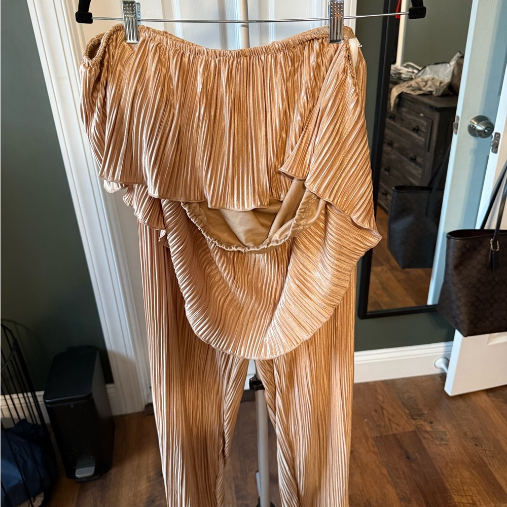 SHEIN Shimmering Gold Pleated Set